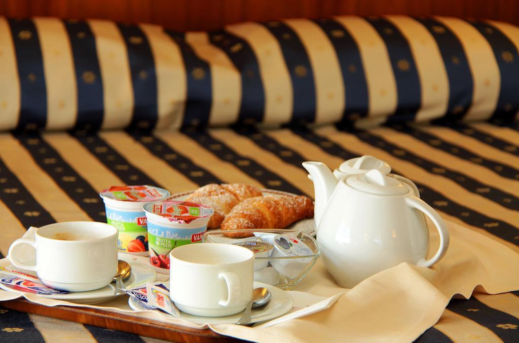 Hotel De Paris Terni Room photo